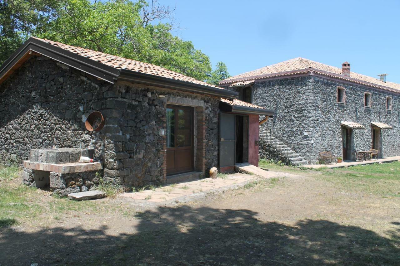 Agriturismo La Caraffara Sull' Etna Puntalazzo Exterior photo