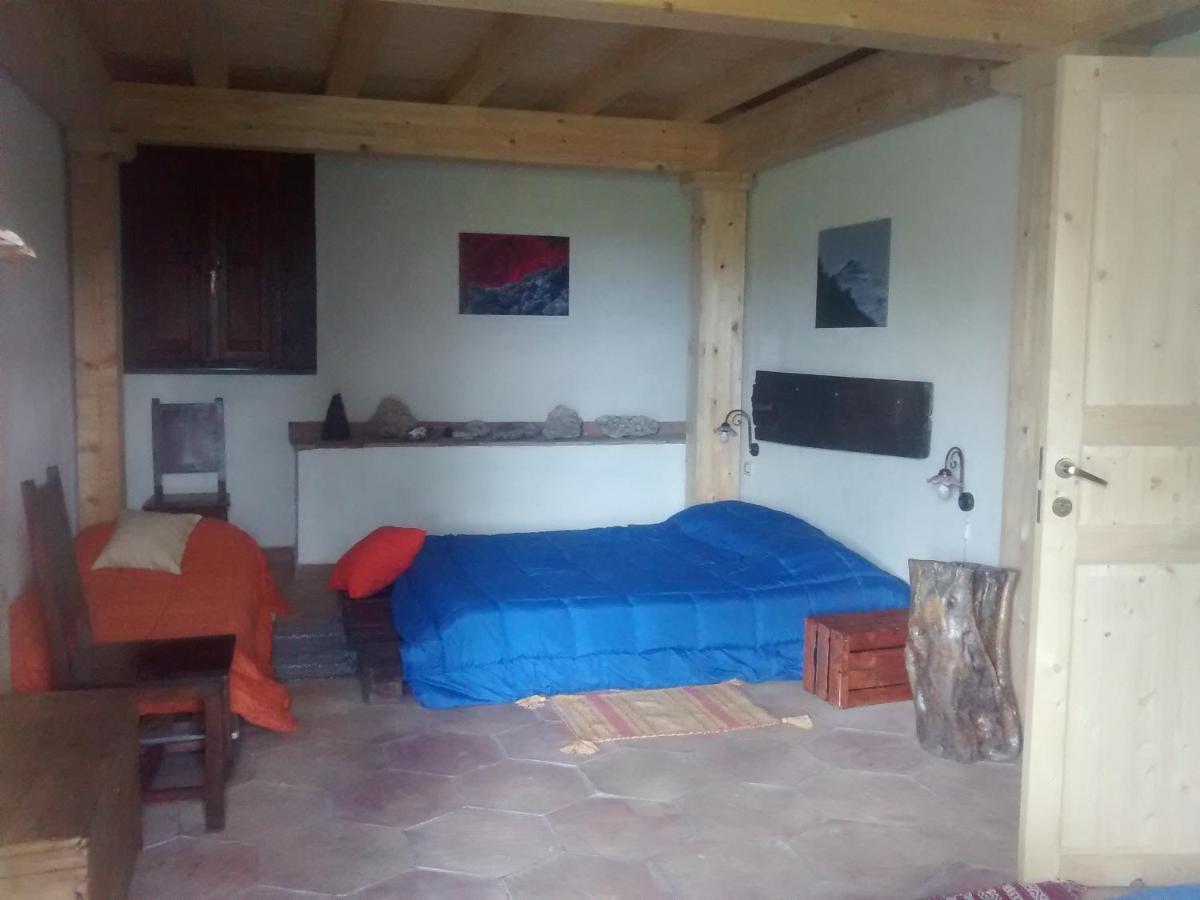 Agriturismo La Caraffara Sull' Etna Puntalazzo Exterior photo