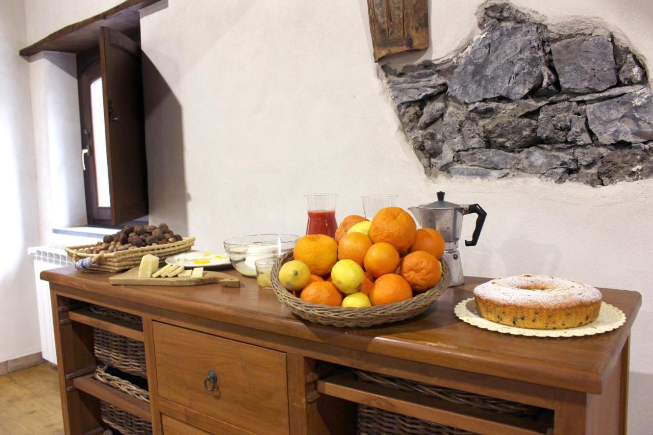 Agriturismo La Caraffara Sull' Etna Puntalazzo Exterior photo